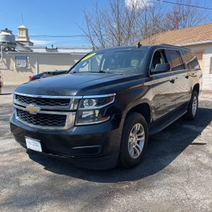 CHEVROLET SUBURBAN LT - 1