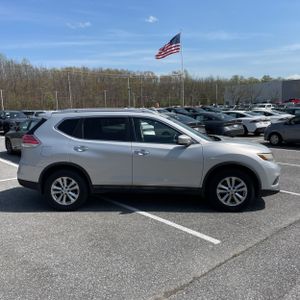 NISSAN ROGUE SV - 10