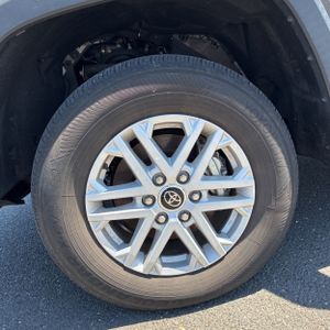 صورة مصغرة 17 لـ 2023 Toyota TUNDRA SR5