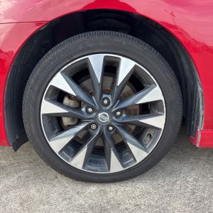 2019 Nissan SENTRA SR TURBO 照片 17