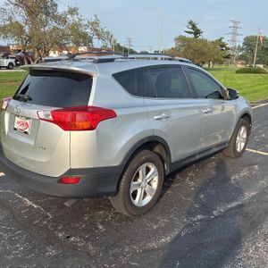 صورة 8 لـ 2014 Toyota RAV4 XLE