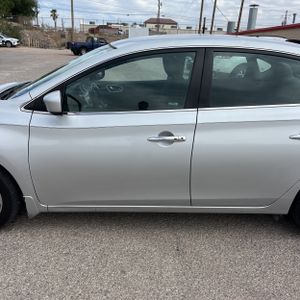 NISSAN SENTRA S - 4
