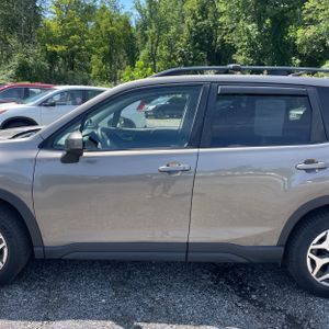 صورة 4 لـ 2019 Subaru FORESTER PREMIUM