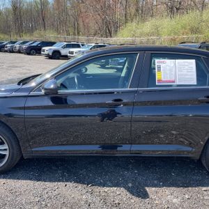 VOLKSWAGEN JETTA SE - 4