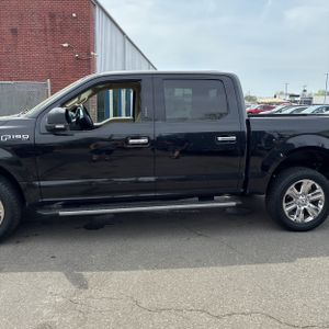 FORD F-150 XLT - 4