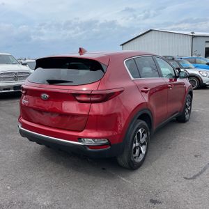 KIA SPORTAGE LX - 8