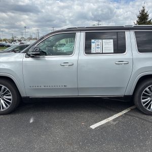 JEEP GRAND WAGONEER L SERIES III - 4