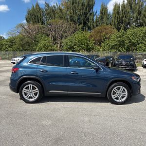 Mercedes-Benz GLA 250 - 10