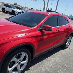 MERCEDES-BENZ GLA - 2