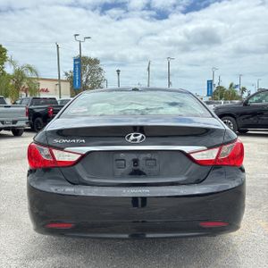 HYUNDAI SONATA GLS - 7