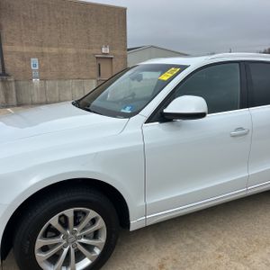 AUDI Q5 2.0T PREMIUM - 2