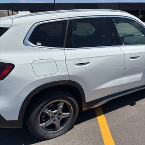 صورة 9 لـ 2025 BMW X1 XDRIVE28I