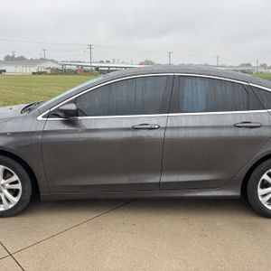2015 Chrysler 200 LIMITED — фото 4