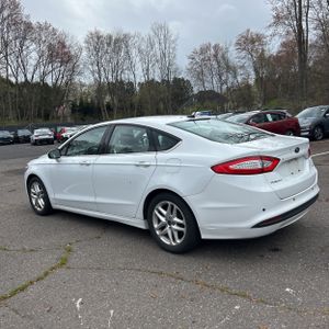 FORD FUSION SE - 3