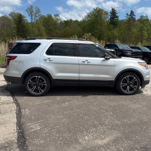 FORD EXPLORER SPORT - 10