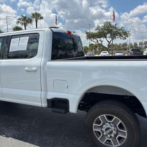 FORD F-250 SUPER DUTY LARIAT - 6