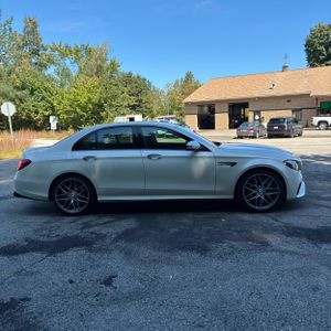 صورة 10 لـ 2018 Mercedes-BENZ E-CLASS AMG