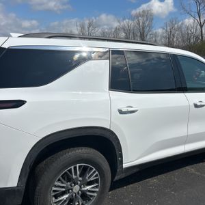 CHEVROLET TRAVERSE LT - 9