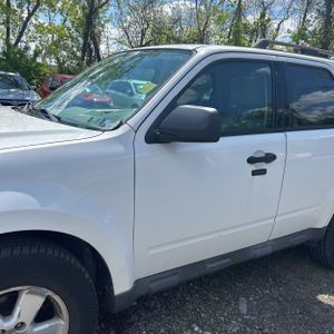 FORD ESCAPE XLT - 2