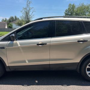 FORD ESCAPE SE - 4