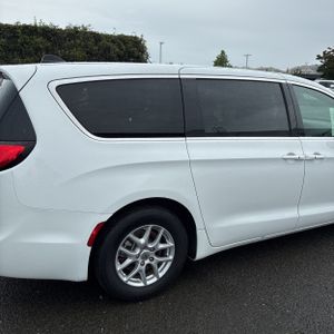 CHRYSLER PACIFICA SELECT - 9