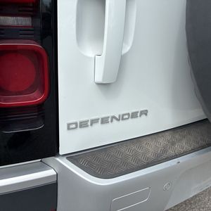 صورة مصغرة 23 لـ 2021 LAND Rover DEFENDER 110 S
