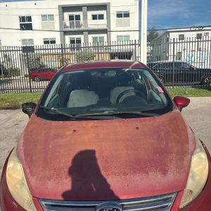 صورة مصغرة 15 لـ 2011 FORD FIESTA SE
