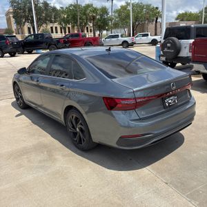 VOLKSWAGEN JETTA SE - 5