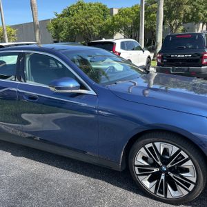 2026 BMW 530I 缩略图 13