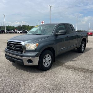 TOYOTA TUNDRA - 1