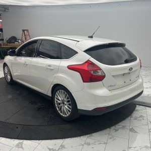 FORD FOCUS TITANIUM - 5