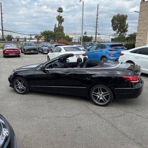 MERCEDES-BENZ E-CLASS - 3