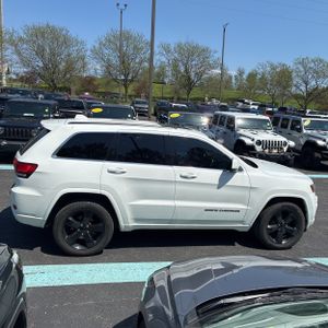 JEEP GRAND CHEROKEE ALTITUDE - 10