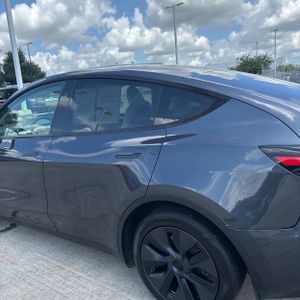 TESLA MODEL Y LONG RANGE - 6