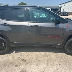 2023 JEEP COMPASS TRAILHAWK — миниатюра 11