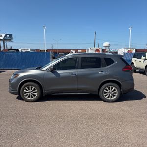 صورة 3 لـ 2017 Nissan ROGUE SV