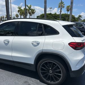 صورة 6 لـ 2021 Mercedes-BENZ GLA