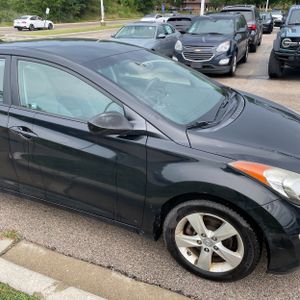 2012 Hyundai ELANTRA GLS — миниатюра 13