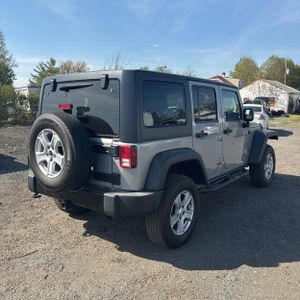 JEEP WRANGLER UNLIMITED WILLYS WHEELER - 8