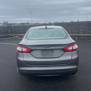 FORD FUSION SE - 7