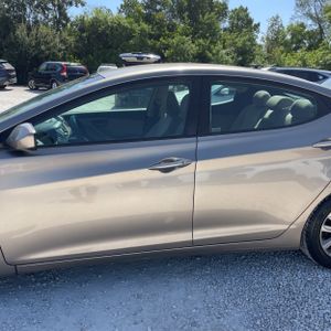 2014 Hyundai ELANTRA SE — фото 4
