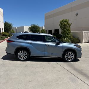 TOYOTA HIGHLANDER - 10