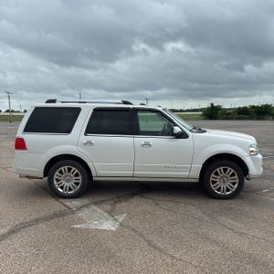 LINCOLN NAVIGATOR BASE - 10