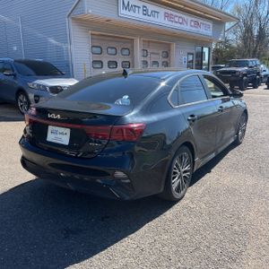 KIA FORTE GT-LINE - 8