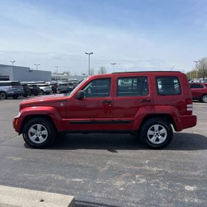 JEEP LIBERTY - 3