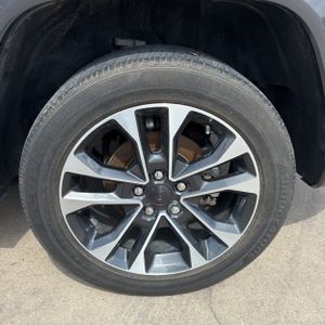 صورة مصغرة 18 لـ 2023 JEEP GRAND CHEROKEE OVERLAND