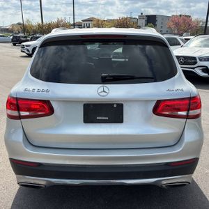 MERCEDES-BENZ GLC - 7