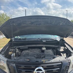 2018 Nissan PATHFINDER SL — миниатюра 47