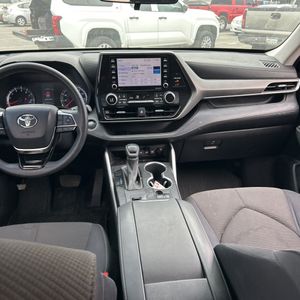 صورة 36 لـ 2021 Toyota HIGHLANDER L