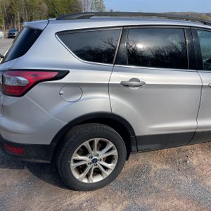 FORD ESCAPE SE - 9